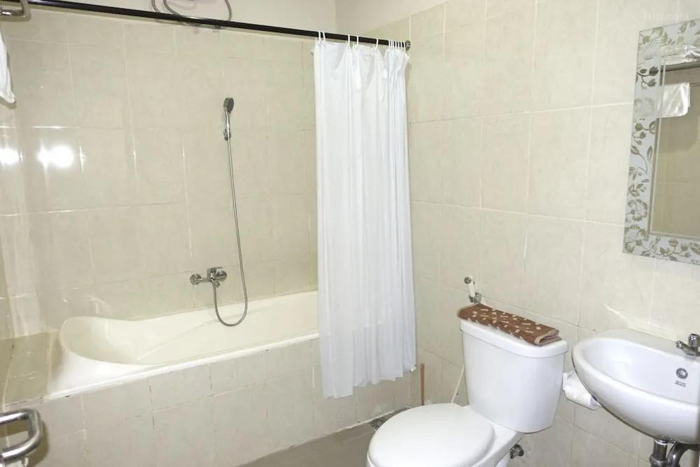 Tuban Torres Accommodation Kuta  Bagian luar foto