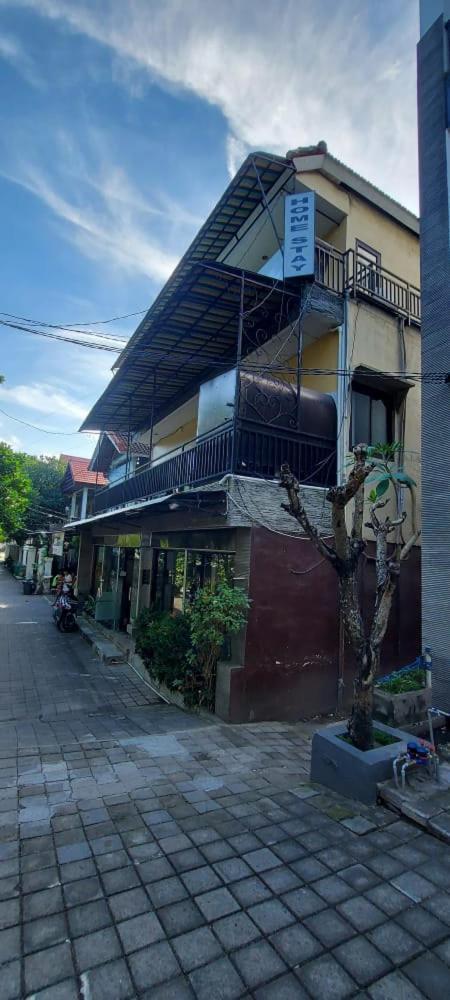 Tuban Torres Accommodation Kuta  Bagian luar foto
