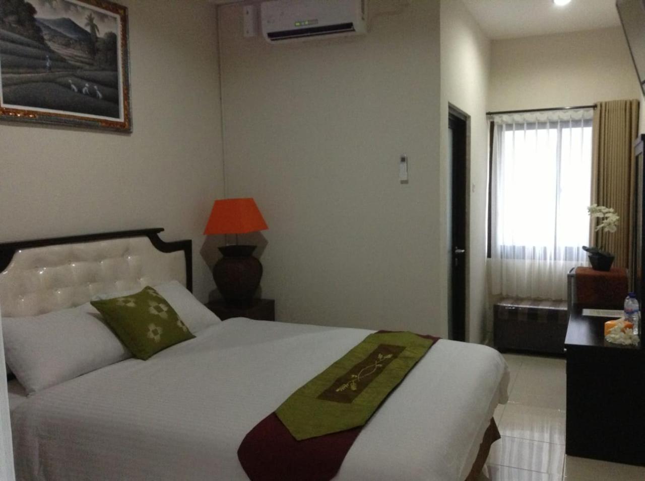 Tuban Torres Accommodation Kuta  Bagian luar foto