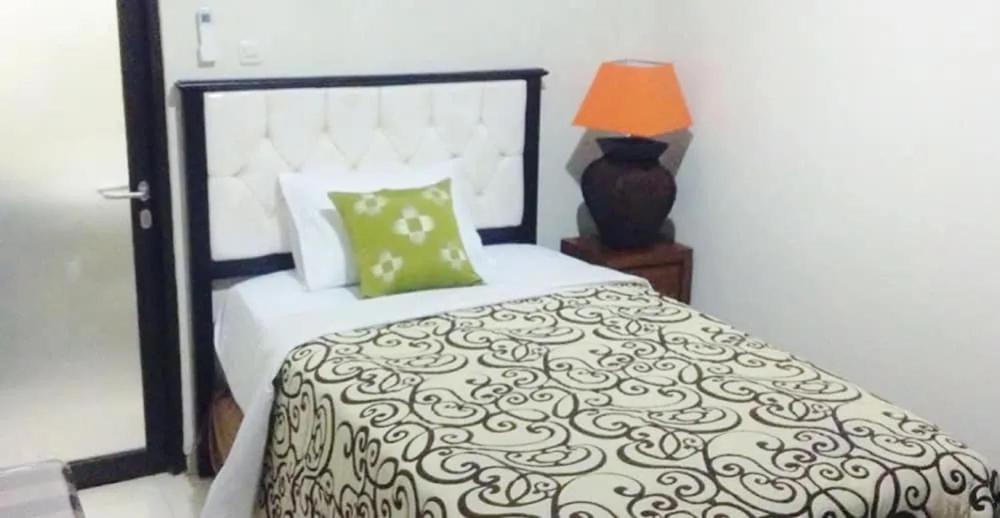 Tuban Torres Accommodation Kuta  Bagian luar foto